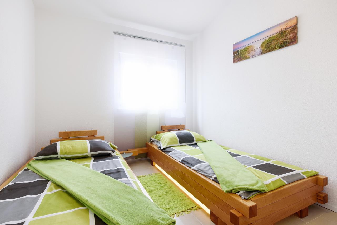 Studio Apartment Maslina Gornji Karin Exterior foto